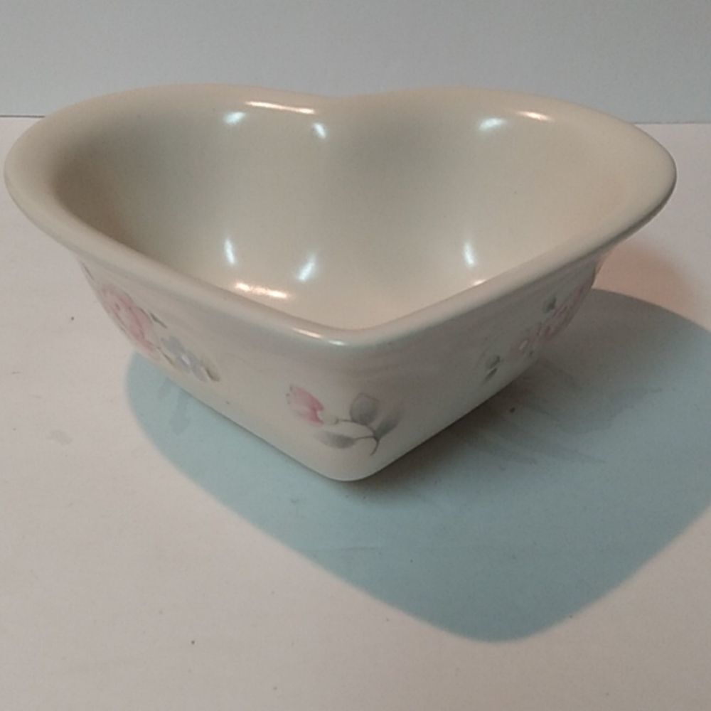 Pfaltzgraff Tea Rose 5 3/8" Heart Shaped Bowl